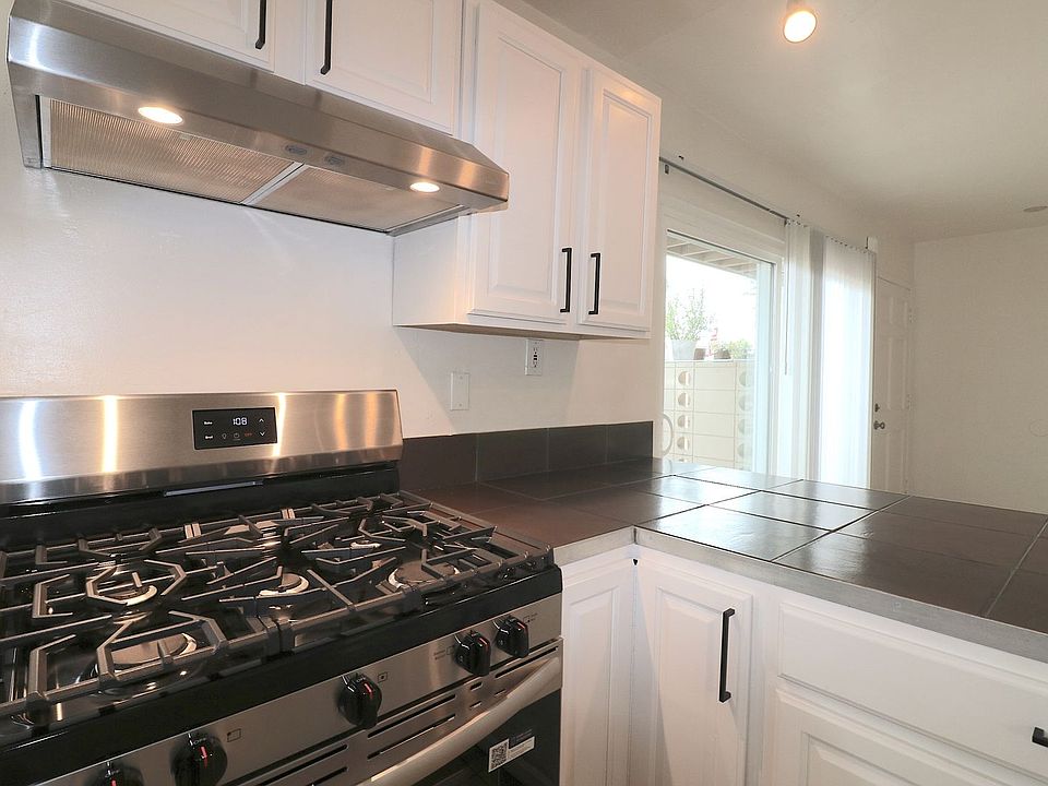 1st image of 1834 Mission Ave APT 2
