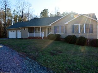 14673 S River Rd, Woodford, VA 22580