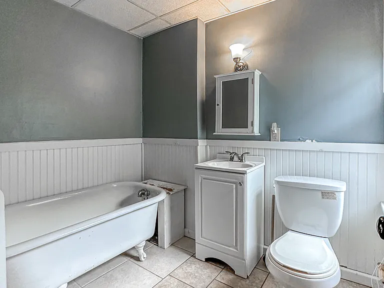 1027 Woodlawn St #1027 — Photo 9