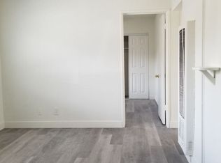 1140 W 120th St #2, Los Angeles, CA 90044
