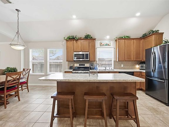 3rd image of 25 Wheeler Ridge Cir