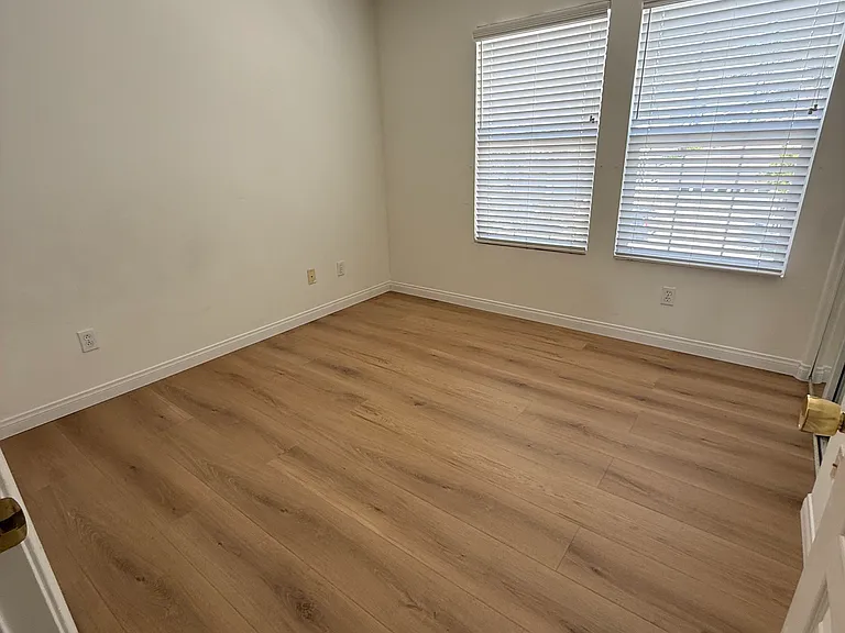 671 Bennett Ave — Photo 17