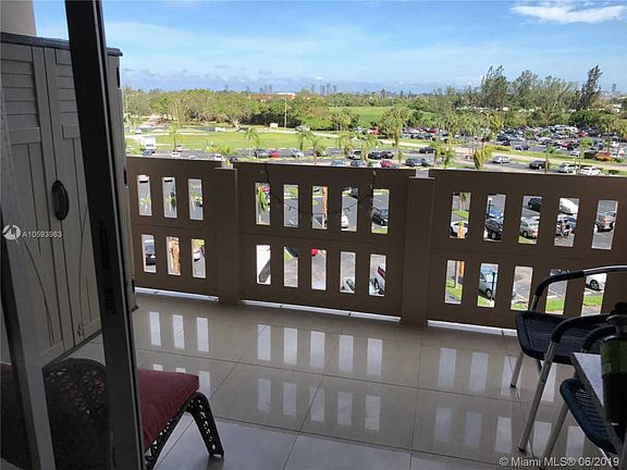 3rd image of 4001 Hillcrest Dr APT 511
