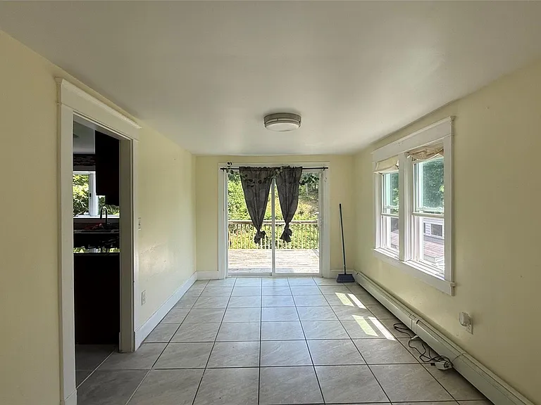 26 Lattintown Rd — Photo 10