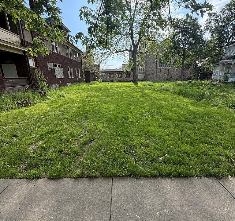 1st image of 736 8th St Lot 23