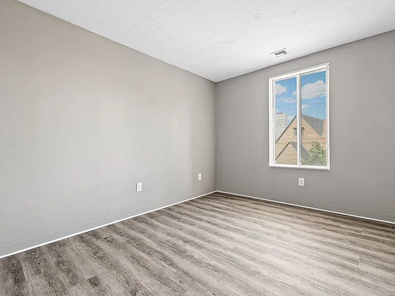 Element 250 — Photo 35