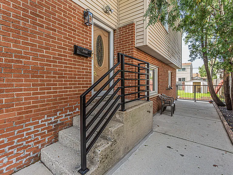 1132 Brighton Pl — Photo 24