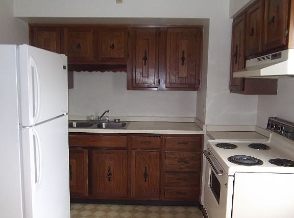 5th image of 2744 Booser Ave #B
