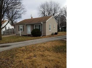 15 W Grand Ct, Springfield, IL 62704