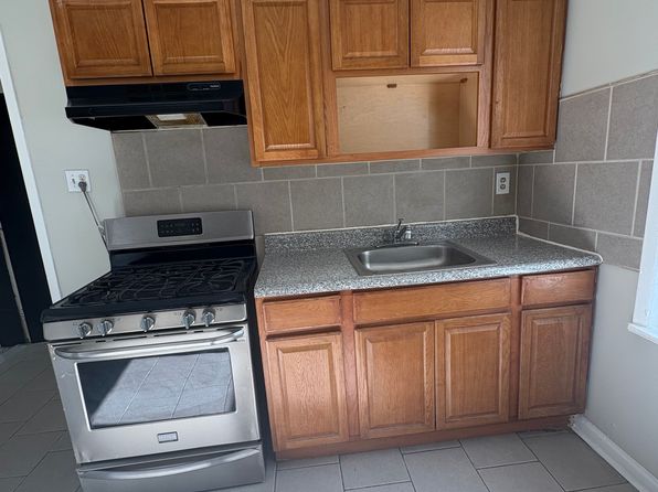 196 Roseville Ave APT 1