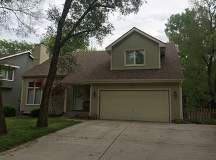 3771 SW Wood Valley Dr, Topeka, KS 66610