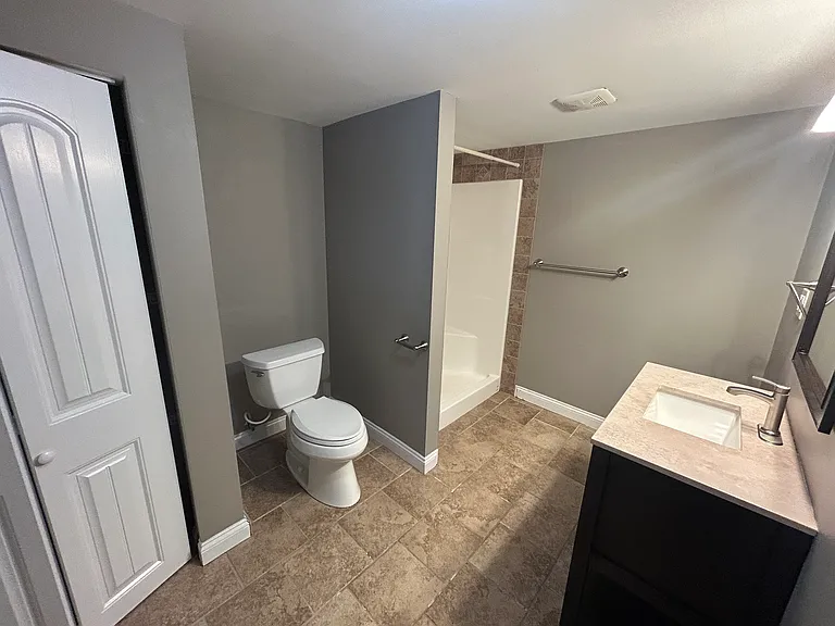 7521 Hoover Ave — Photo 23
