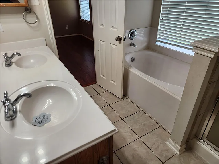 2 Signal Hill Dr — Photo 17