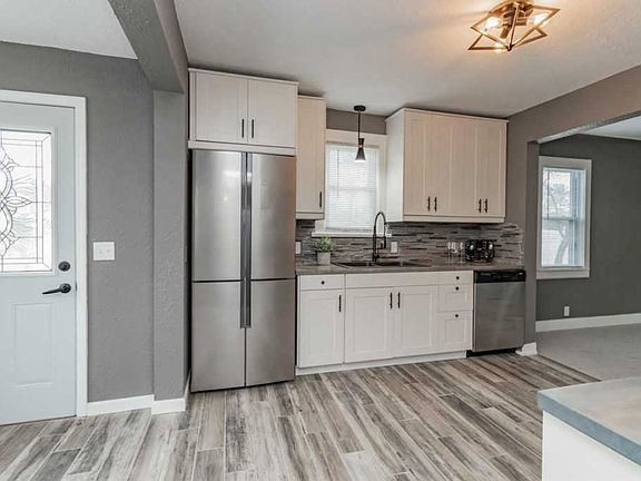 3rd image of 1746 McMenemy St