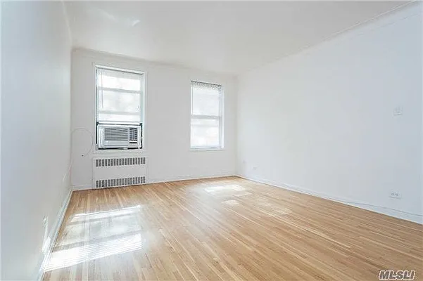 Sold by Douglas Elliman | media 21