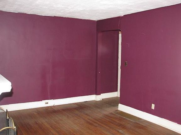 4th image of 2906 NE Woodrow Dr
