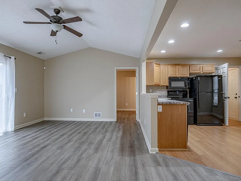 Kitchen/Living Room