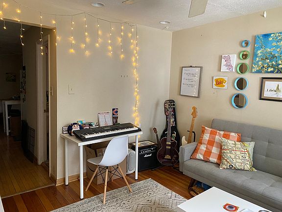 4th image of 2643 N Marshfield Ave APT 1F