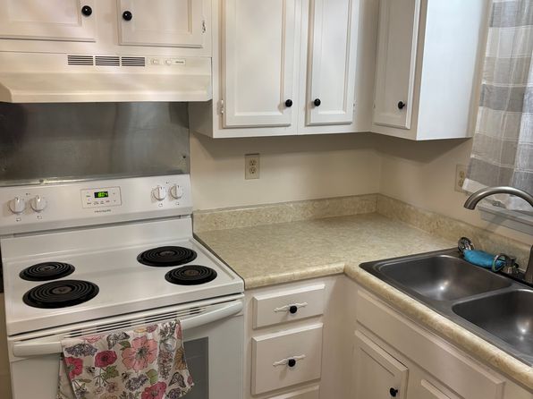 532 S Sweetbriar Dr APT A