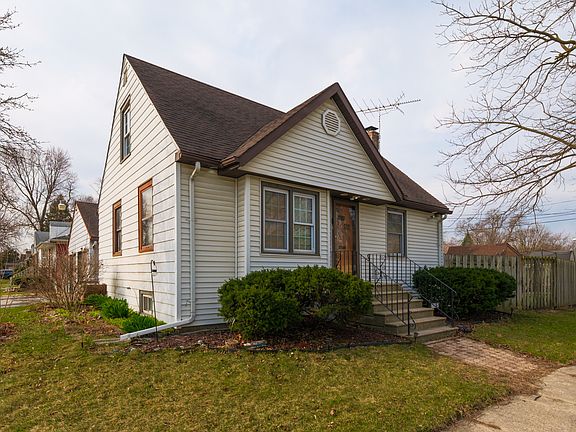 2nd image of 17702 Community St