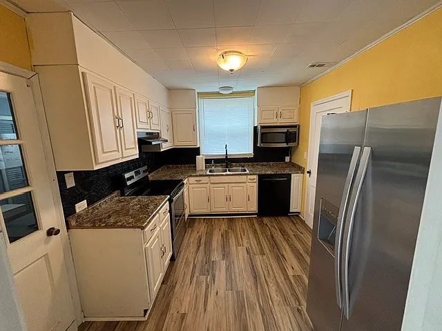 Kitchen (being repainted and refreshed soon.)
