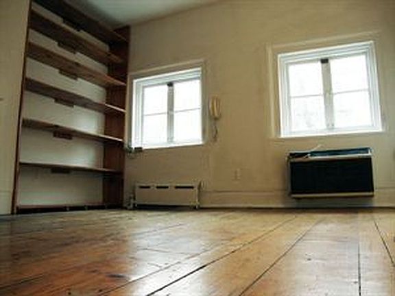 2nd image of 34 Bethune St Floor 4
