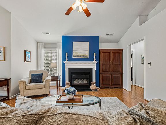 4th image of 764 Cabin Branch Dr