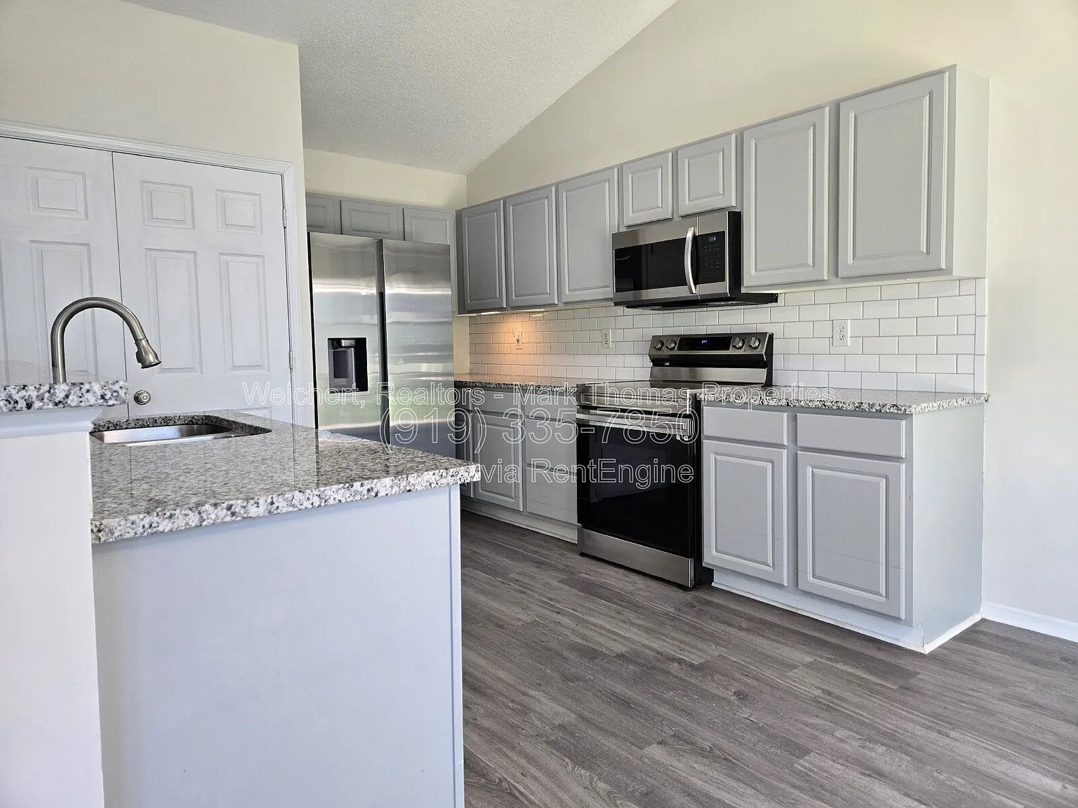 3 bed, 2.0 bath, 1135 sqft, $1,800 — Photo 2