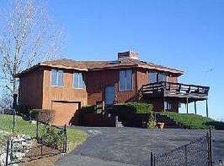 9 Skyview Ln, Woburn, MA 01801