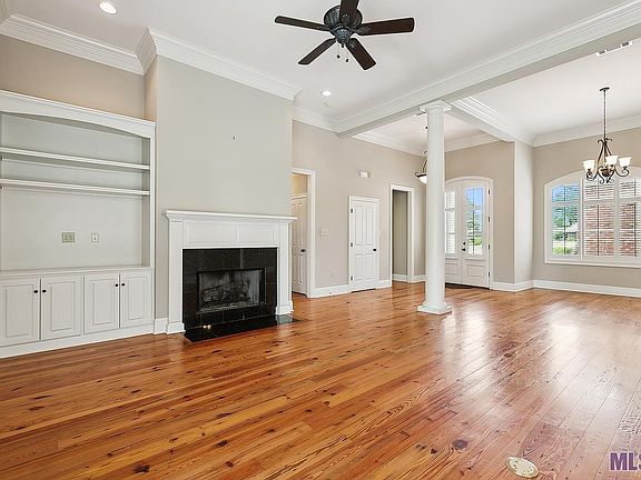 4th image of 325 S Club Ave