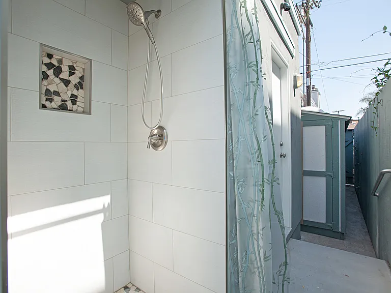819 Dover Ct #1 — Photo 7