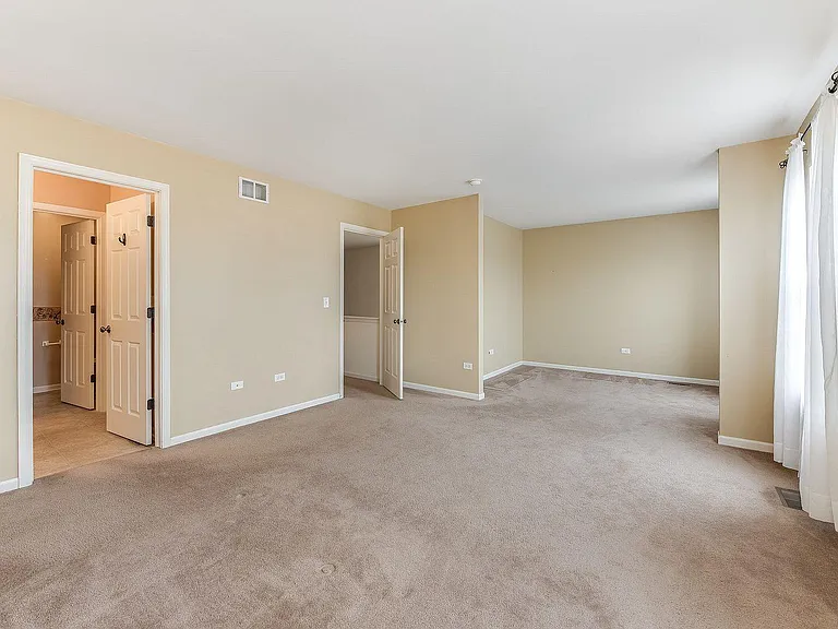 3210 Hoffman St — Photo 9