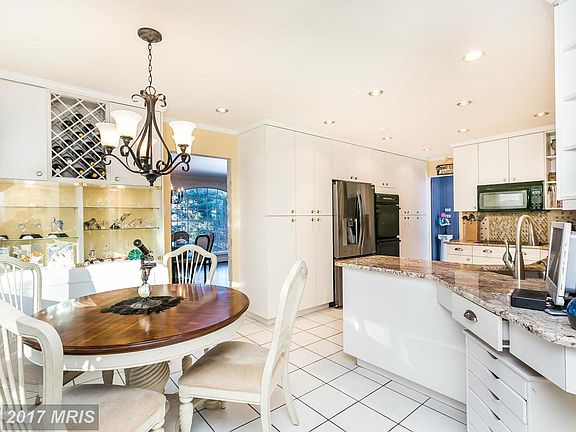 built-ins, wine storage