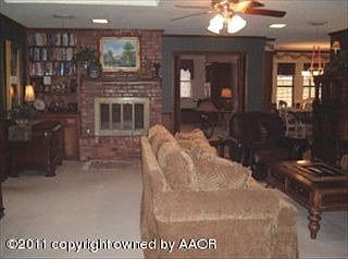4th image of 6905 Birkshire Dr