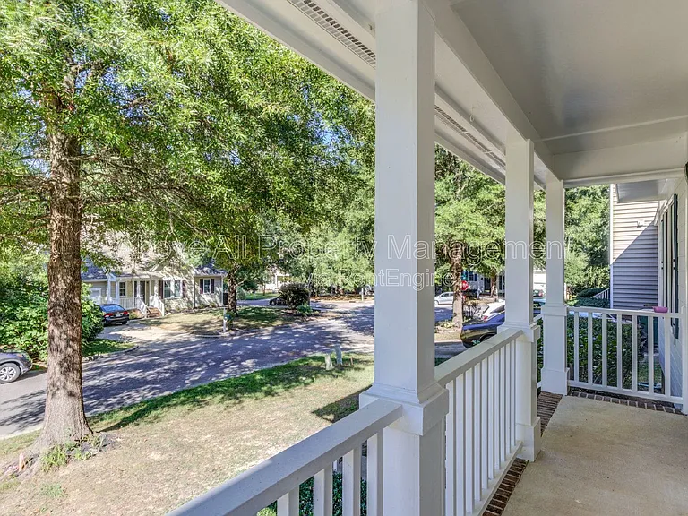 103 Unaka Ct — Photo 11