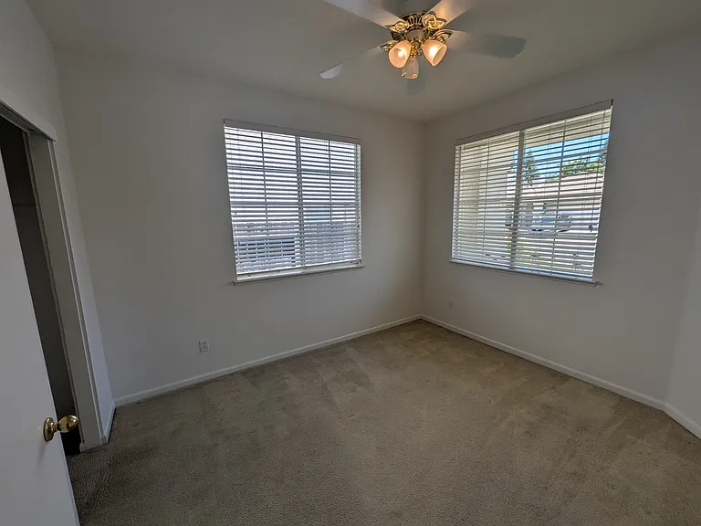 8009 Horncastle Ave — Photo 8