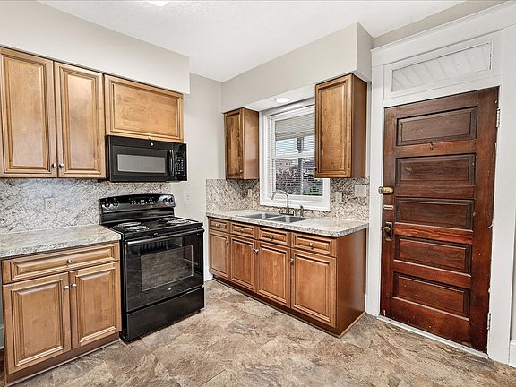 4th image of 1121 Hamilton Blvd Unit 2