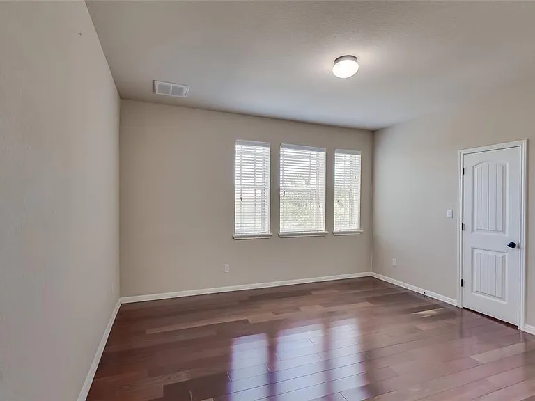 11300 Cherisse Dr — Photo 16