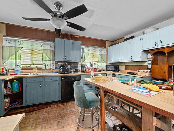 5th image of 242 S State Ave