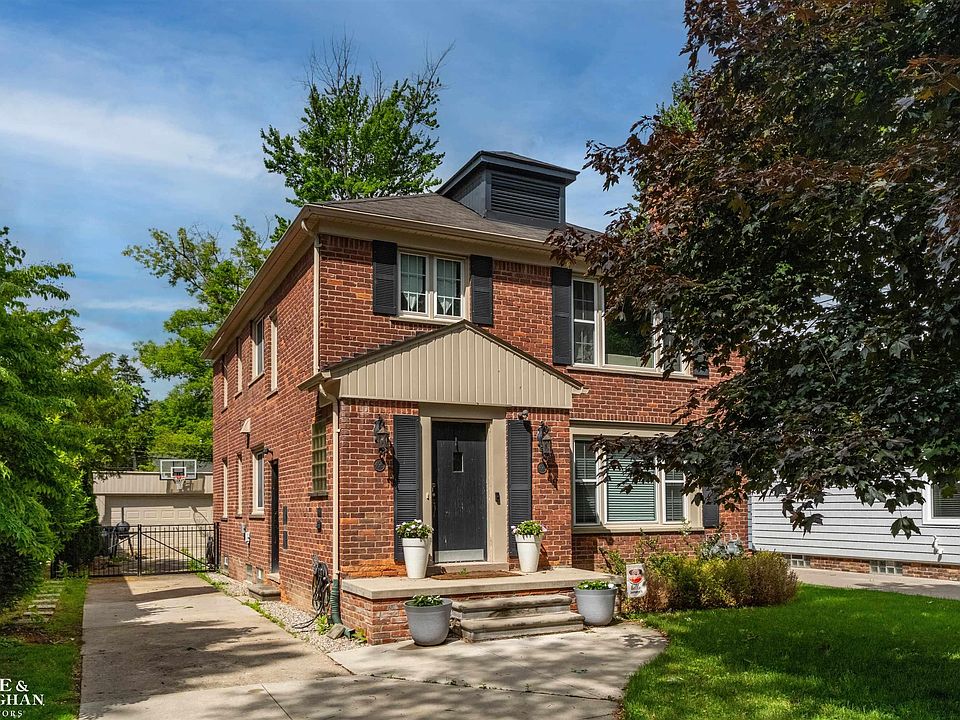 1st image of 493-495 Saint Clair Ave