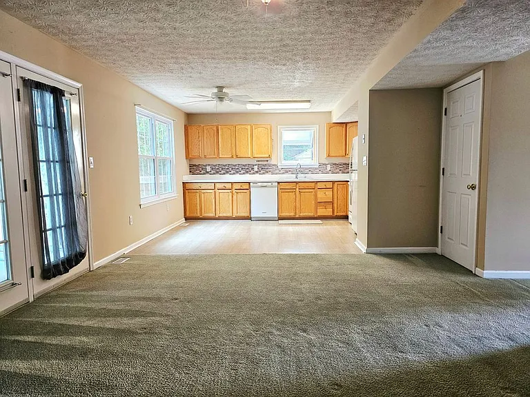 58 Bremer Dr — Photo 8