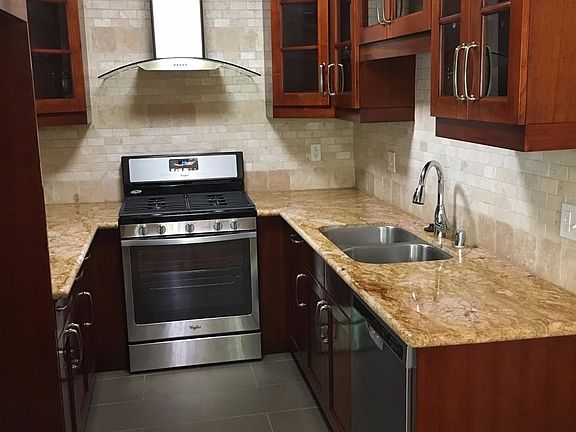 3rd image of 3220 Altura Ave APT 219