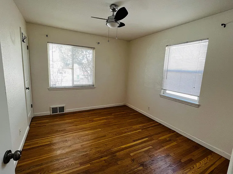 1272 Lansing St — Photo 10