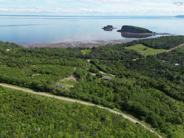 41 Rockcliffe Dr, Cumberland, NS B0M 1S0