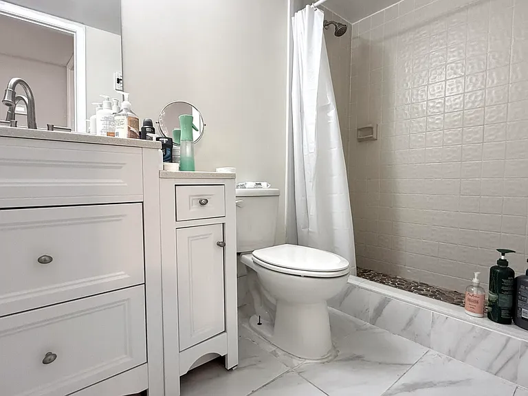 2925 SW 22nd Ave #203 — Photo 11
