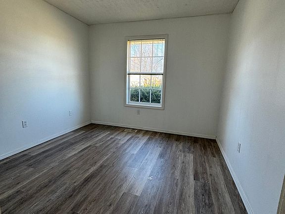 5th image of 2344 S Thelma St