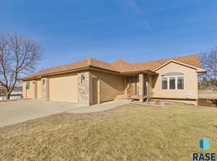 200 S Sunset Dr, Brandon, SD 57005