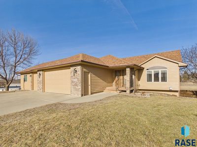 200 S Sunset Dr, Brandon, SD, 57005