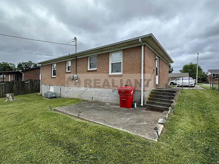 530 Foxwood Dr — Photo 20