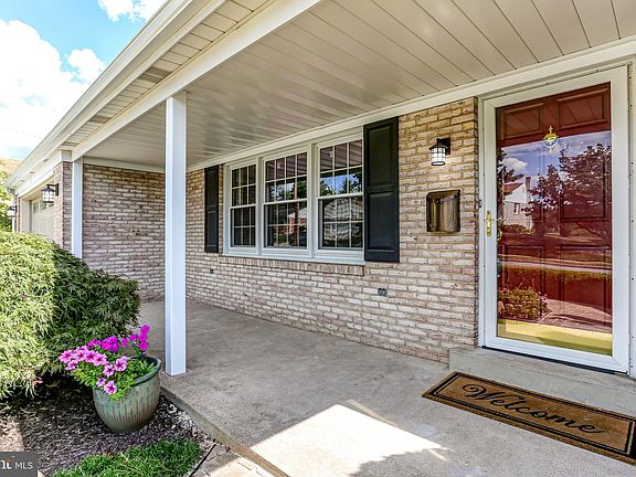 3rd image of 3209 Twinn Ave